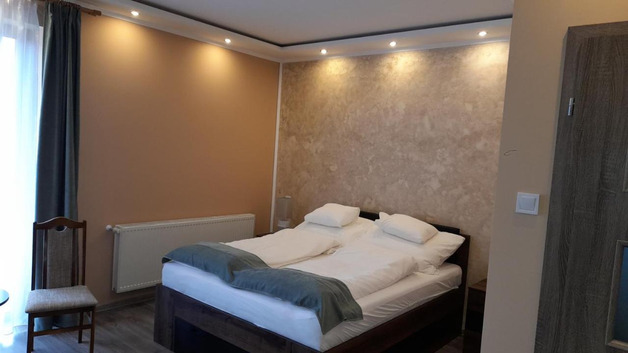 Hotel Kincsem Vendeghaz à Szilvásvárad Extérieur photo