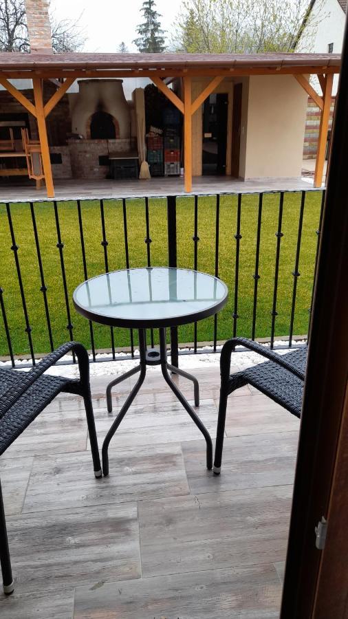 Hotel Kincsem Vendeghaz à Szilvásvárad Extérieur photo